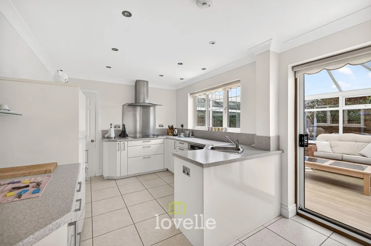 Augusta Oaks, Grimsby, DN34, photo 11