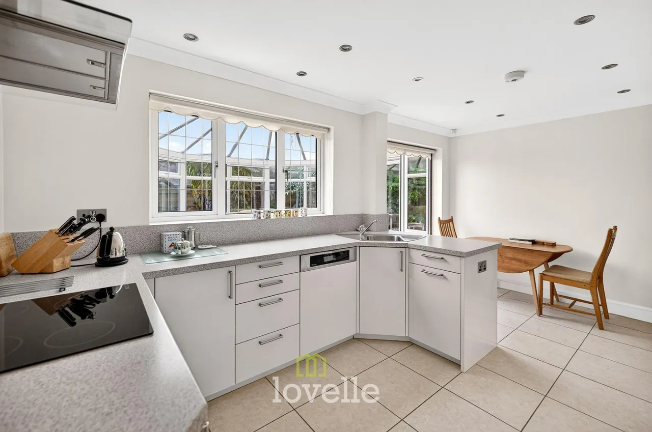 Augusta Oaks, Grimsby, DN34, photo 9