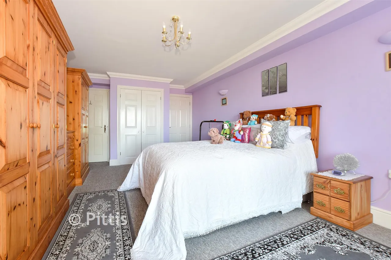 Church Hill, Totland Bay, PO39, photo 5