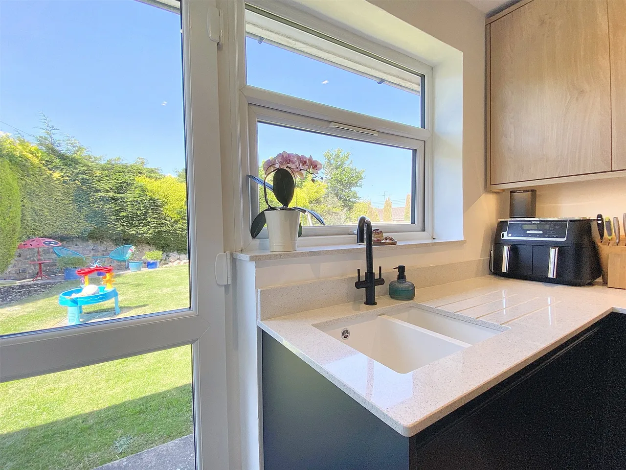 Coburg Close, West Buckland, TA21, photo 21