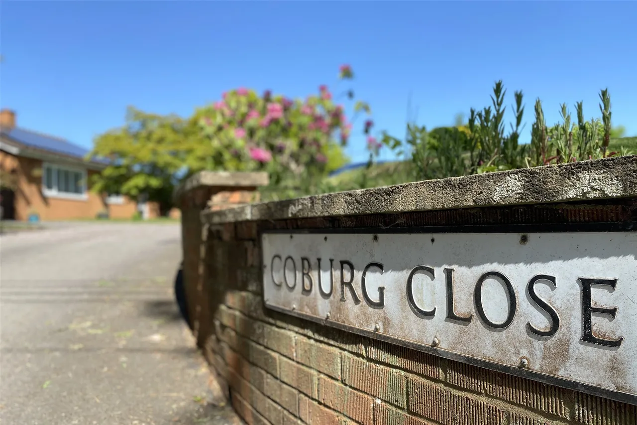 Coburg Close, West Buckland, TA21, photo 23