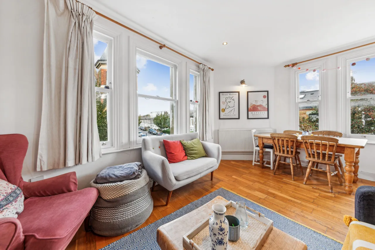 4 bed flat to rent, Probert Road, Brixton, SW2
