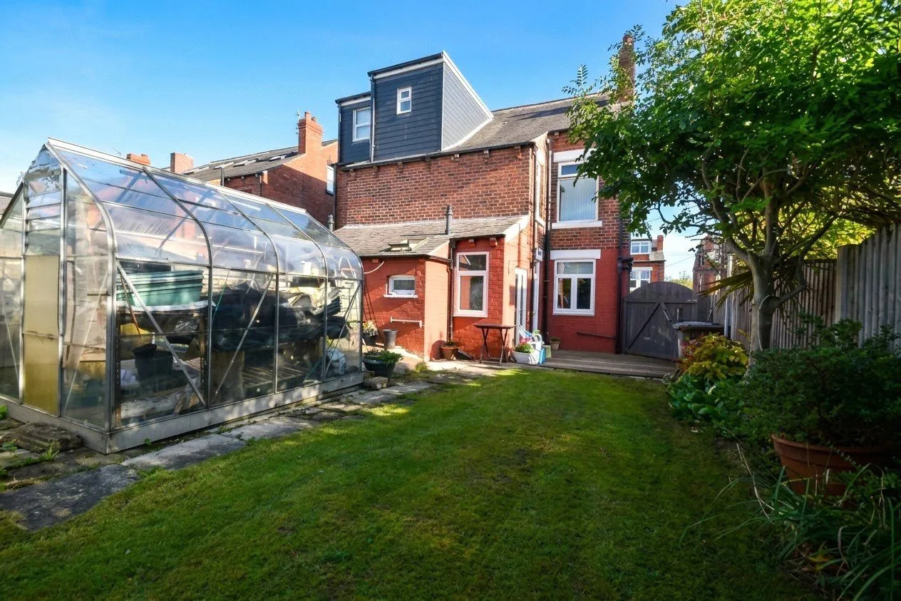 Cross Flatts Grove, Leeds, LS11, photo 16