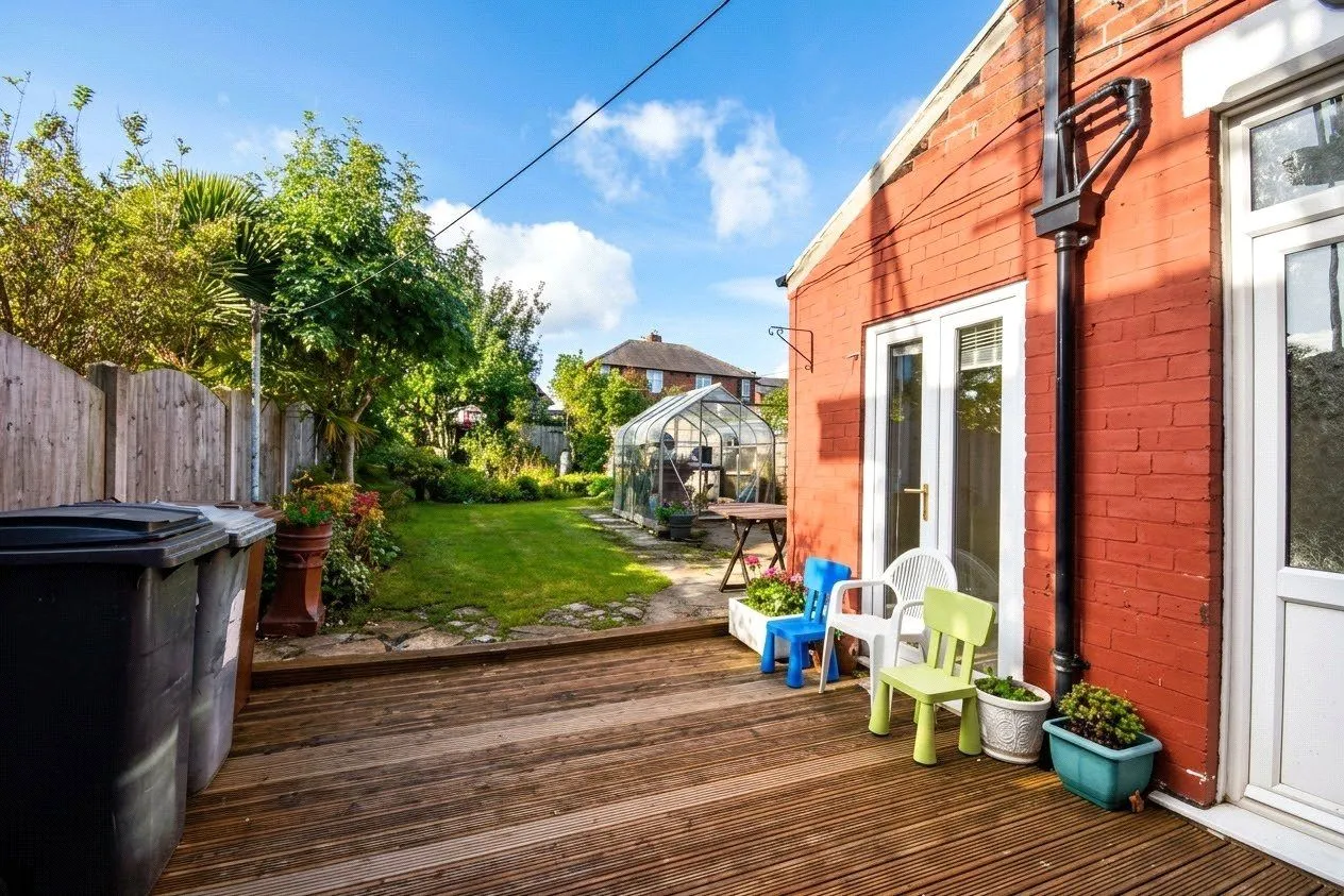 Cross Flatts Grove, Leeds, LS11, photo 17