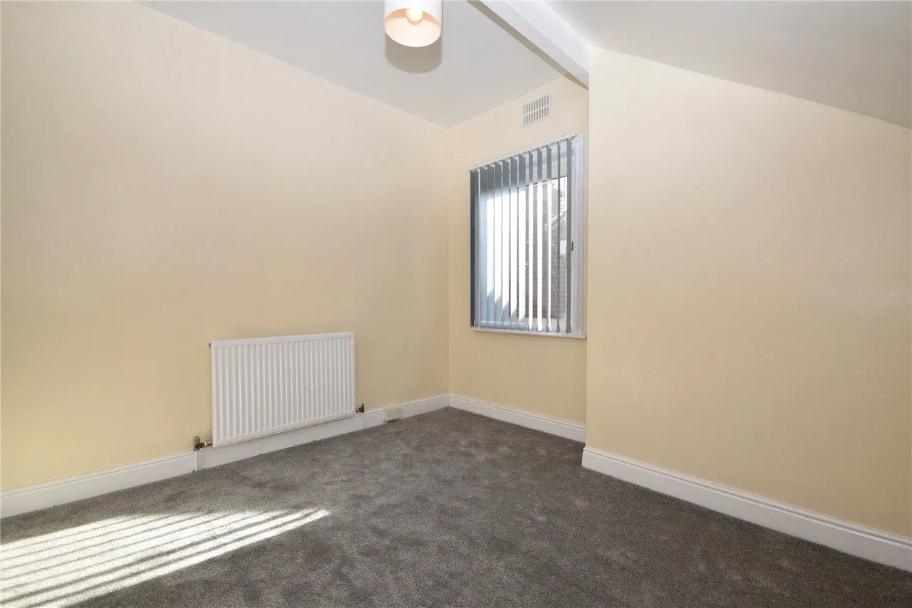 Cross Flatts Grove, Leeds, LS11, photo 11
