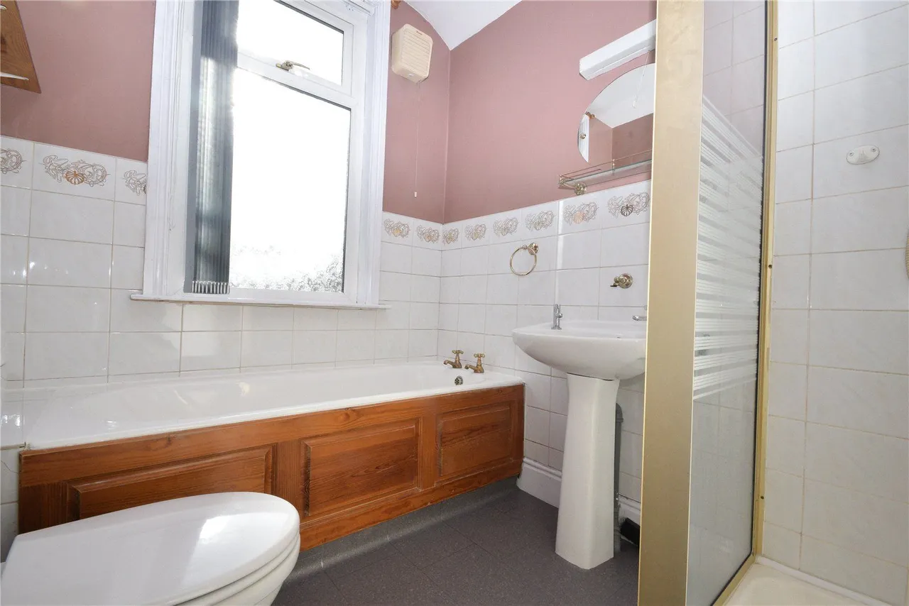 Cross Flatts Grove, Leeds, LS11, photo 13