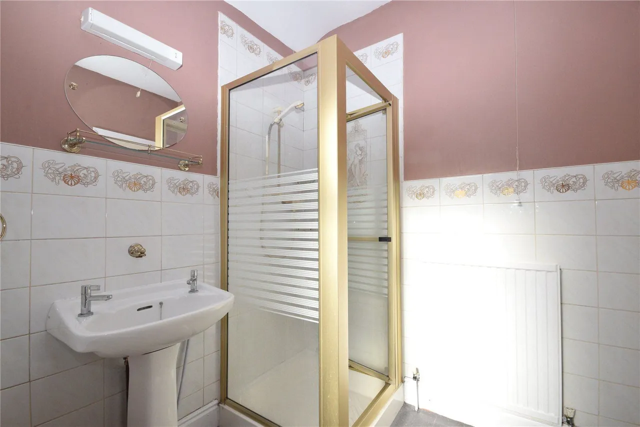Cross Flatts Grove, Leeds, LS11, photo 14