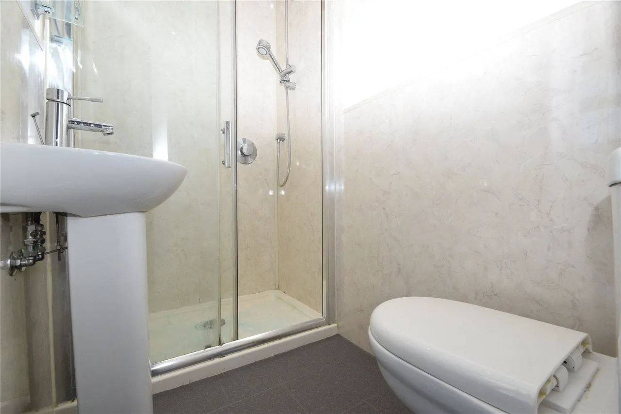 Cross Flatts Grove, Leeds, LS11, photo 9