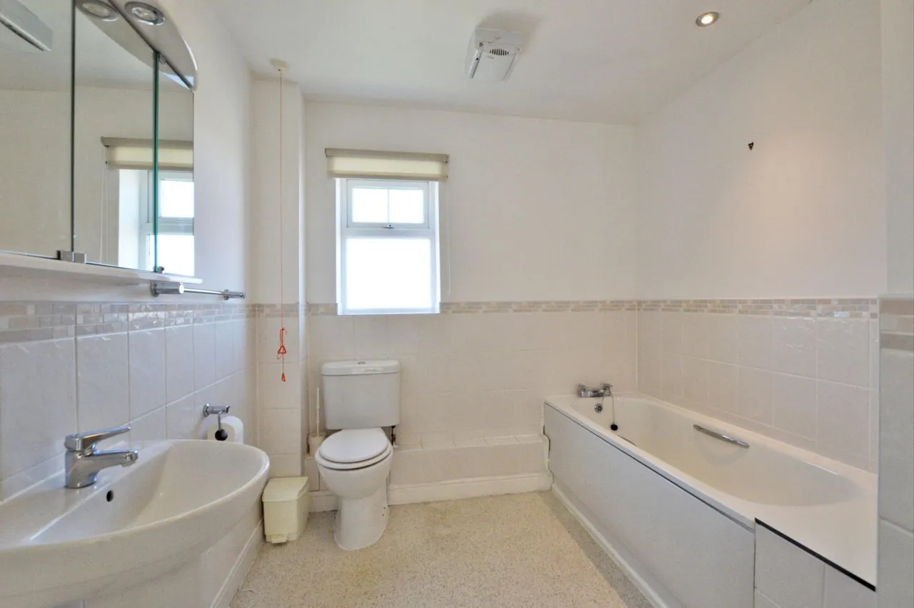 Browning Court, Bourne, PE10, photo 10