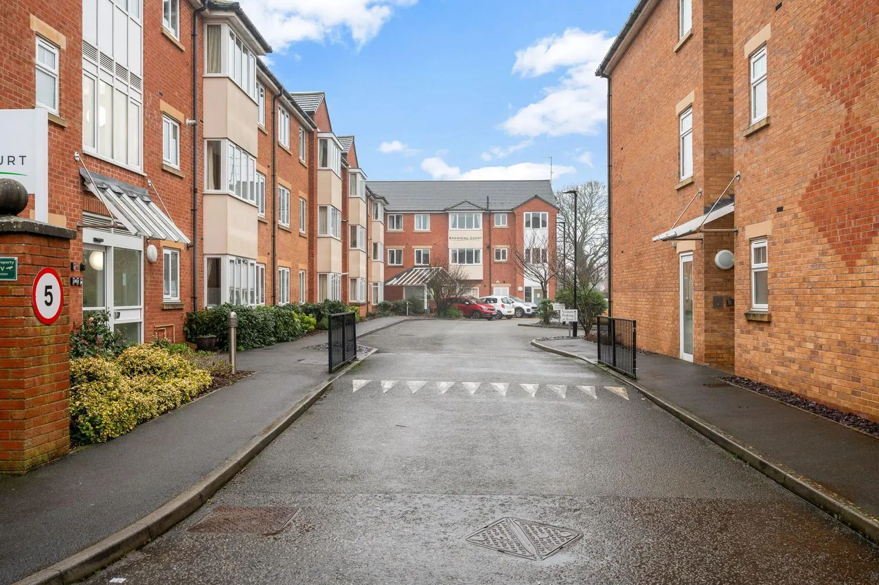 Browning Court, Bourne, PE10, photo 19