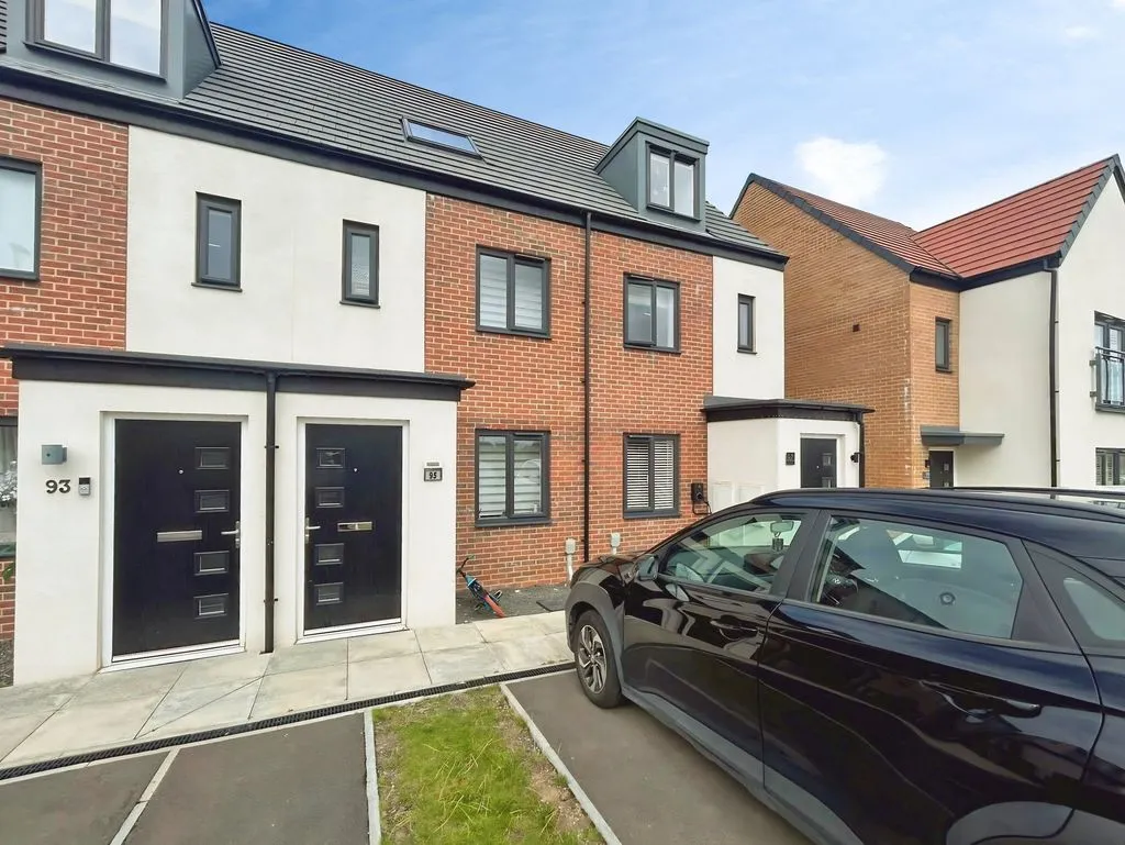 3 bed property for sale, Newcastle Upon Tyne NE13 9FN, NE13