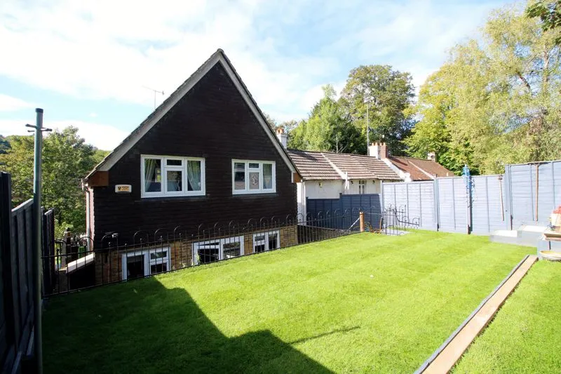 Godstone Road, Purley CR8 2AN, photo 13