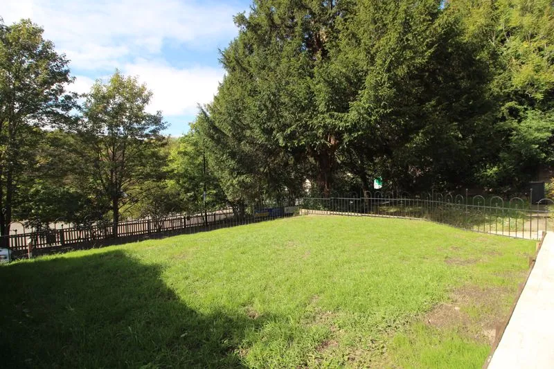Godstone Road, Purley CR8 2AN, photo 15