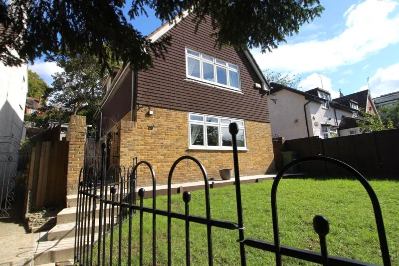 Godstone Road, Purley CR8 2AN, photo 16