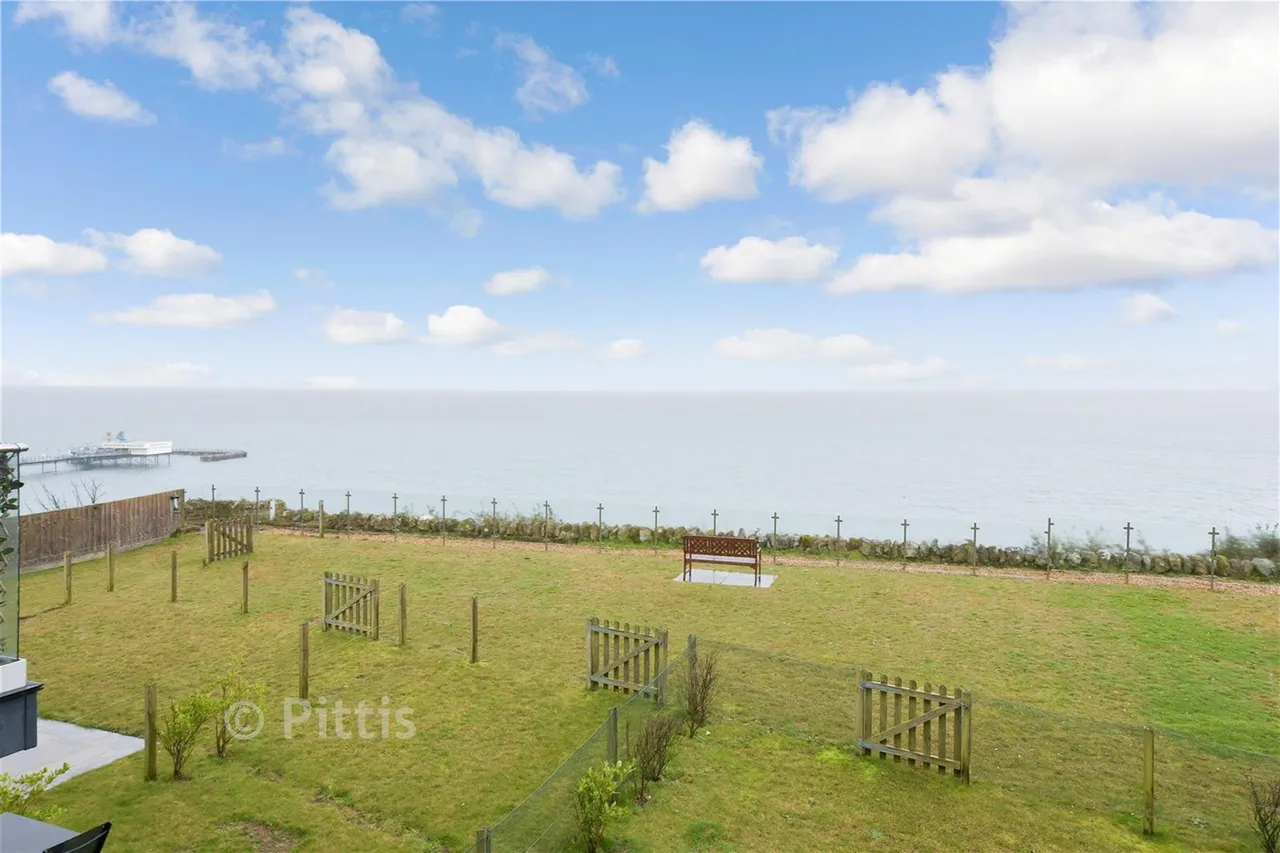 Grange Road, Sandown, PO36, photo 12