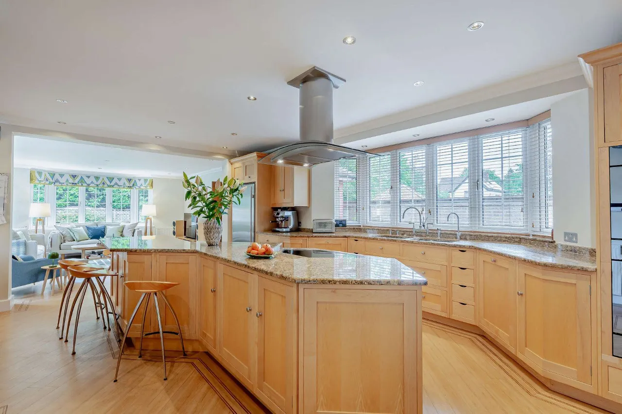 Greenhill Road, Farnham, Surrey, GU9 8JN, photo 3