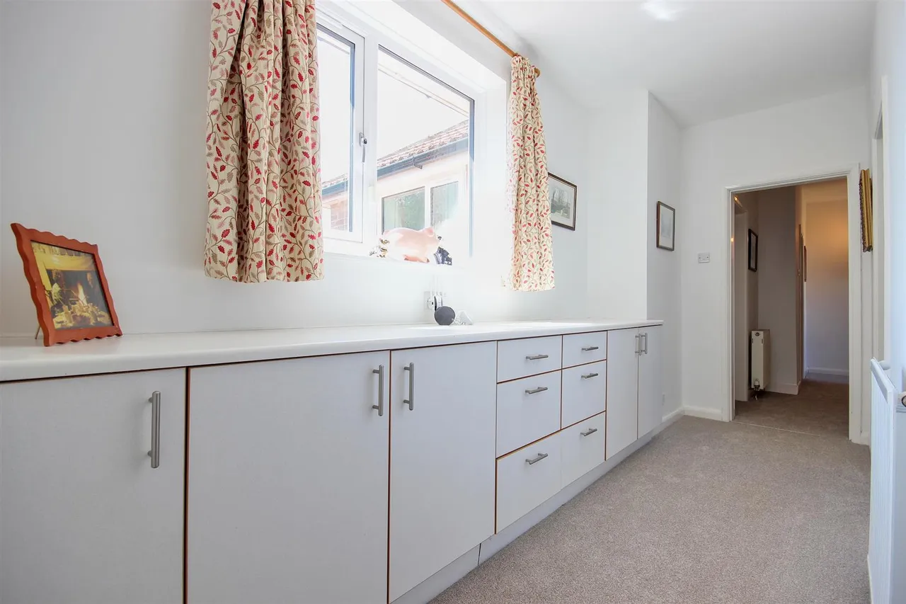 Cheyne Walk, Hornsea, photo 19