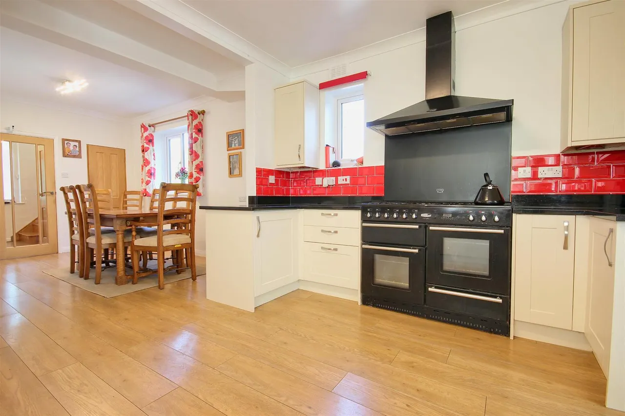 Cheyne Walk, Hornsea, photo 16