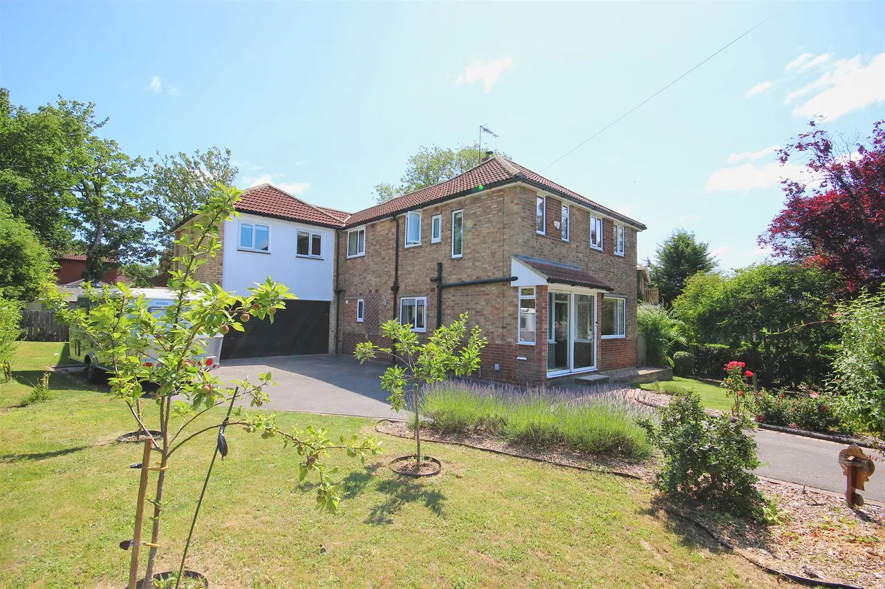 Cheyne Walk, Hornsea, photo 29