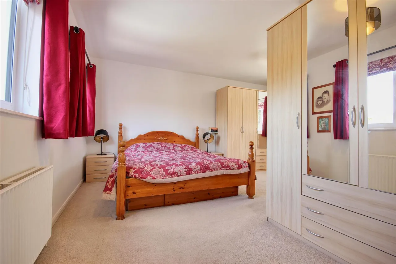 Cheyne Walk, Hornsea, photo 9