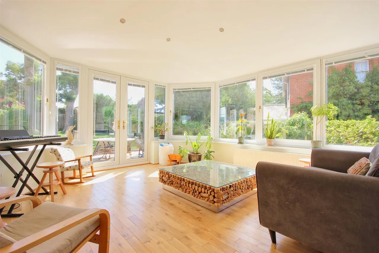 Cheyne Walk, Hornsea, photo 7