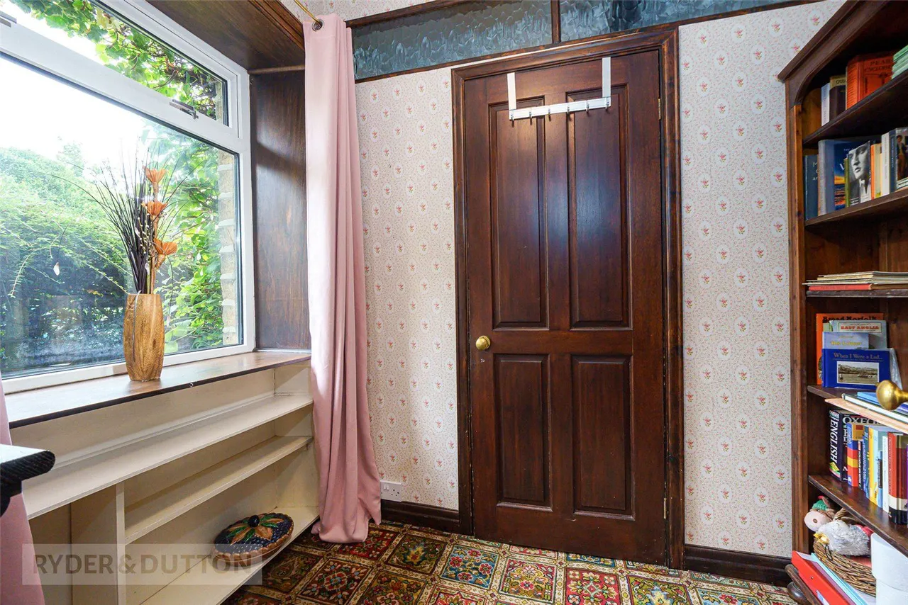 Miry Lane, Thongsbridge, HD9, photo 10
