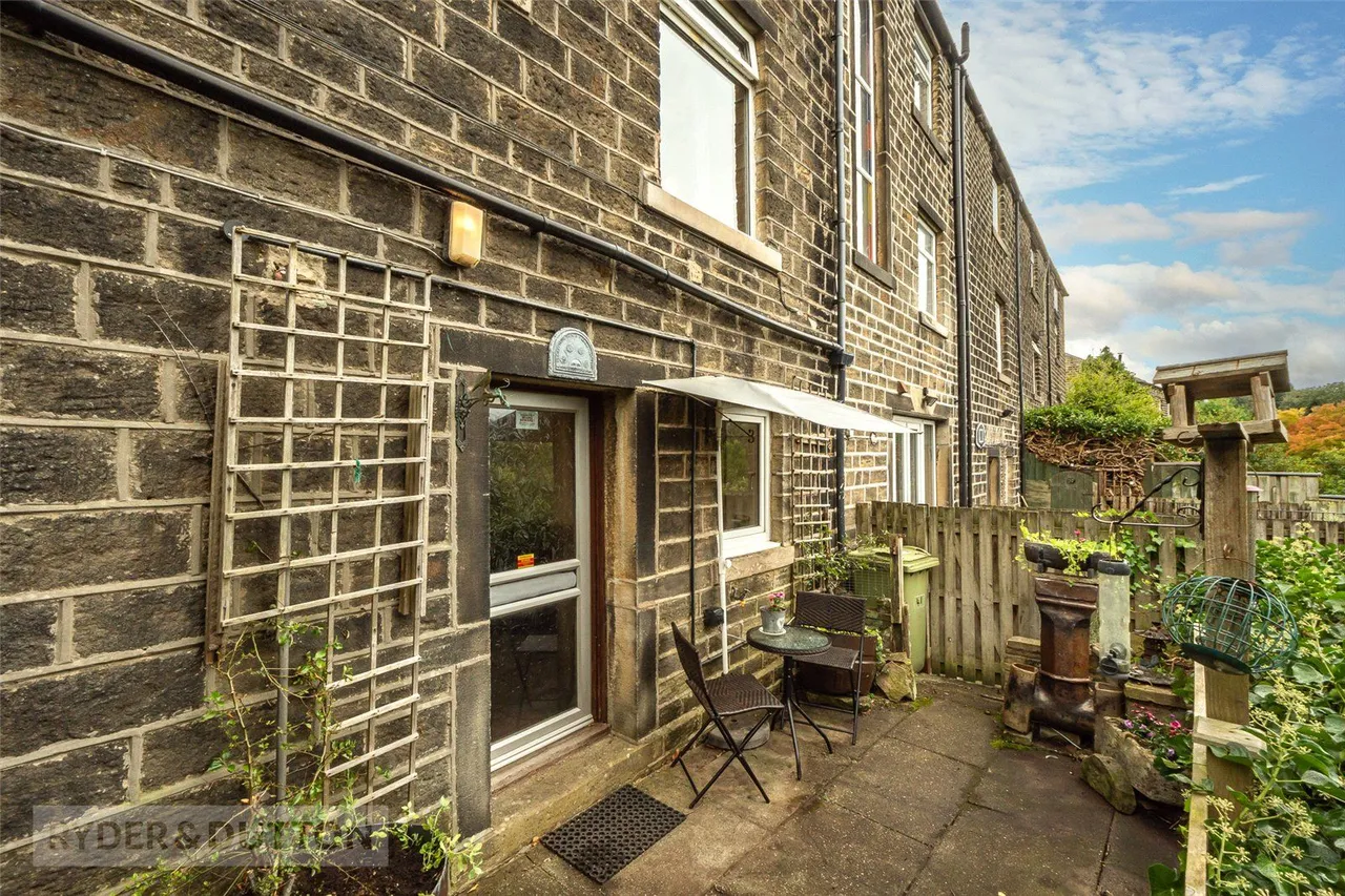 Miry Lane, Thongsbridge, HD9, photo 21