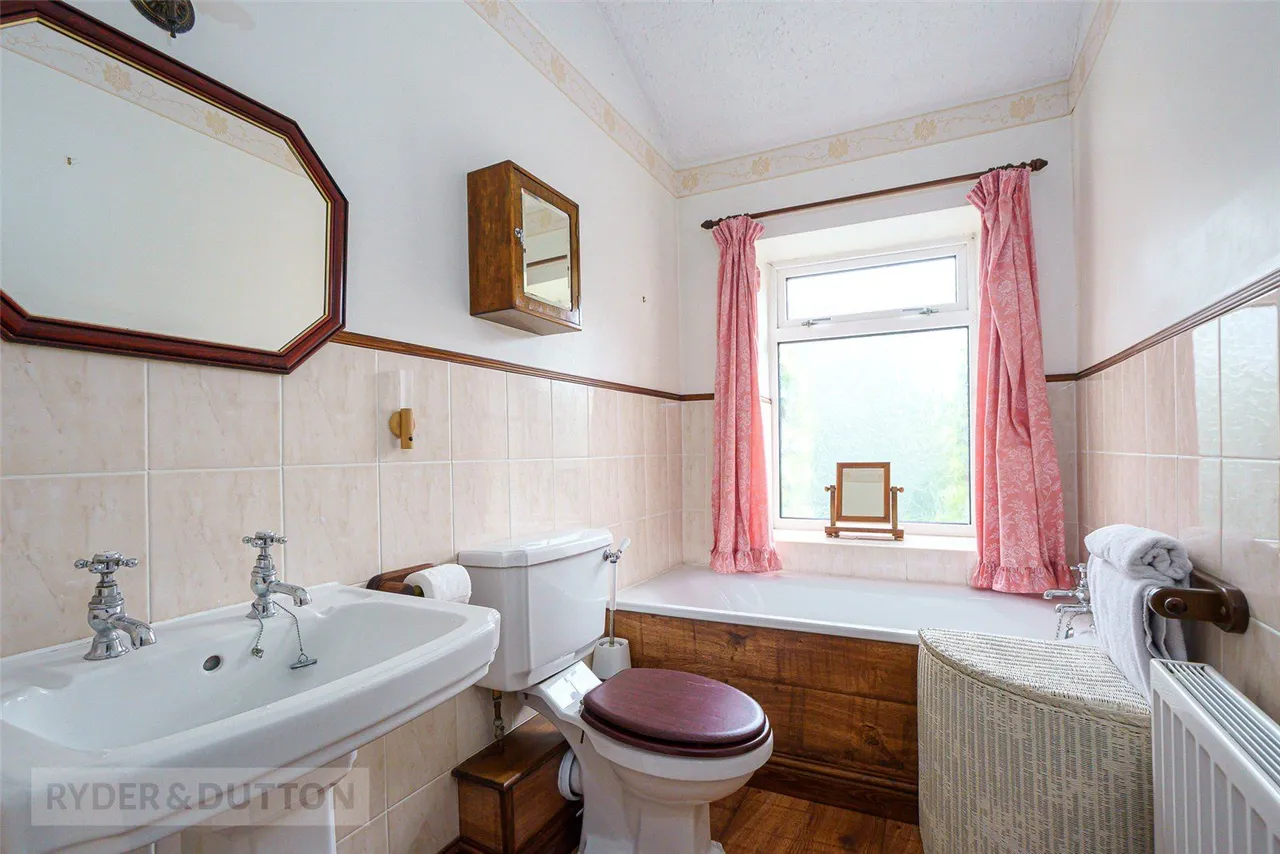 Miry Lane, Thongsbridge, HD9, photo 18