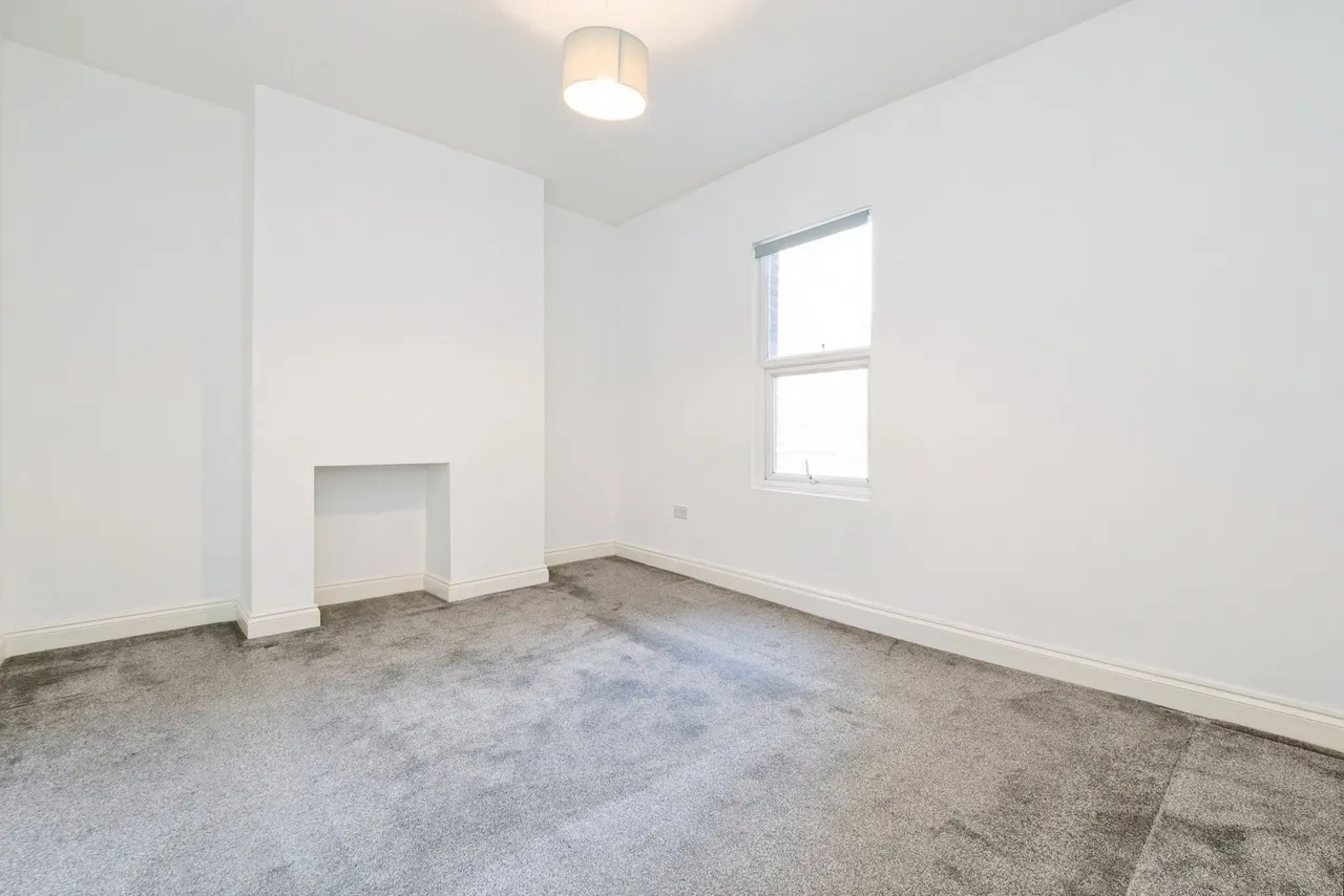 George Lane, London, E18, photo 5