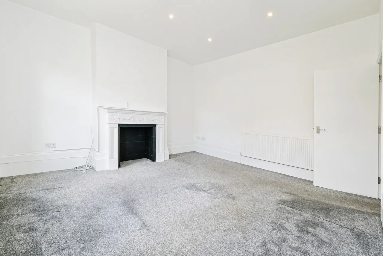 George Lane, London, E18, photo 4