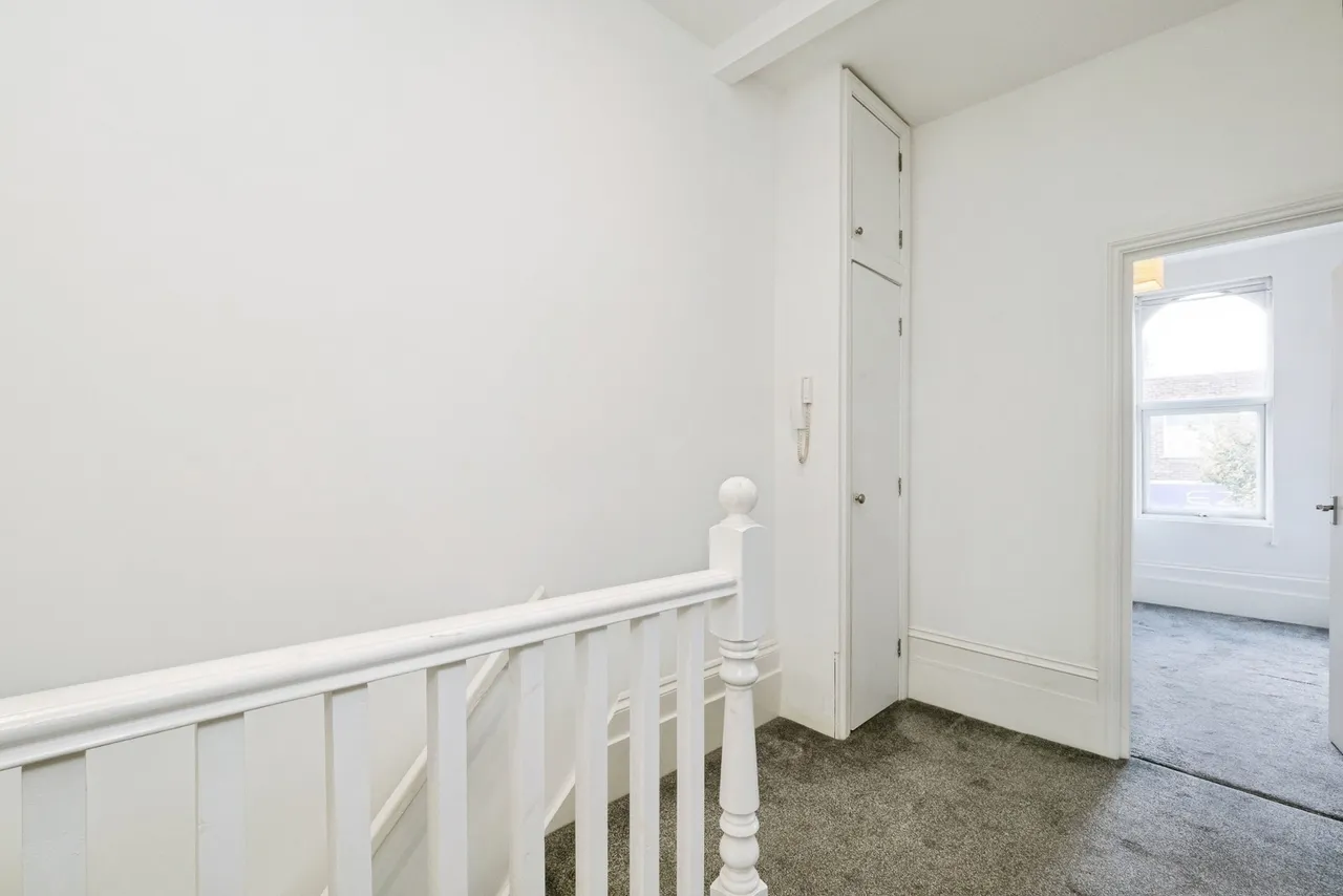 George Lane, London, E18, photo 16