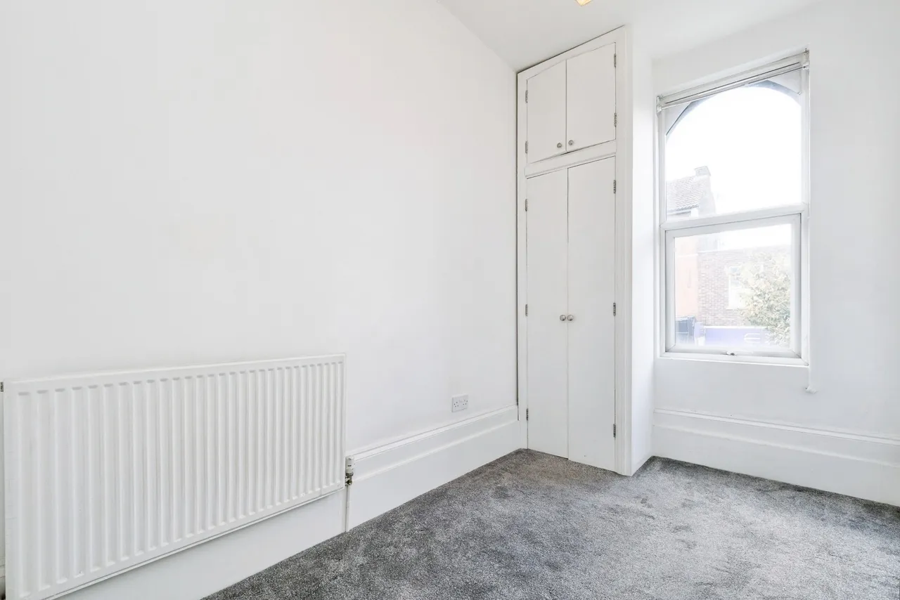 George Lane, London, E18, photo 7