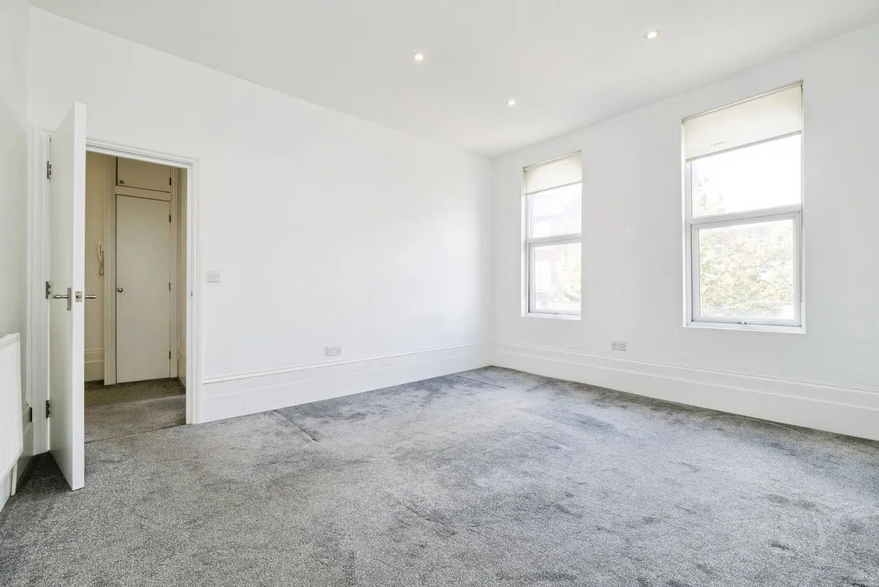 George Lane, London, E18, photo 3