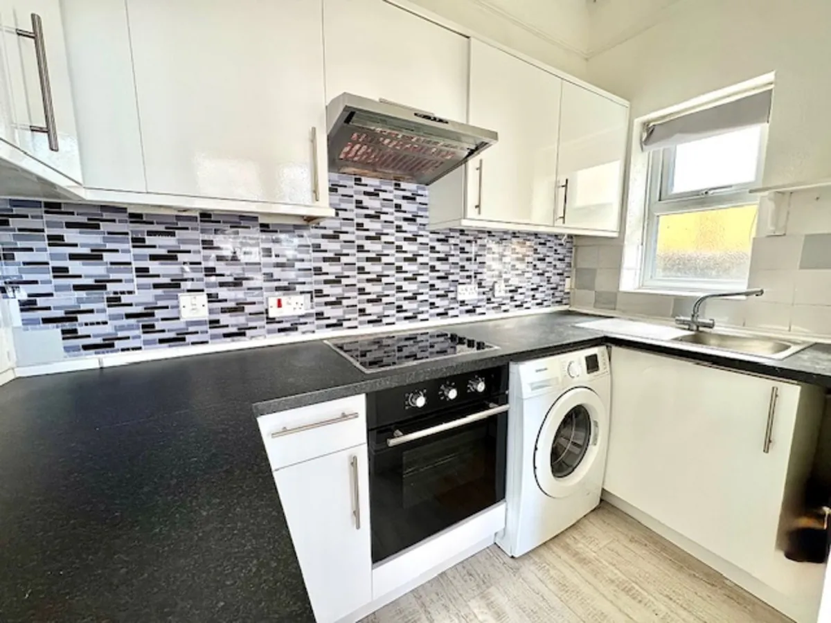 Worthing, BN11 1JH, photo 2