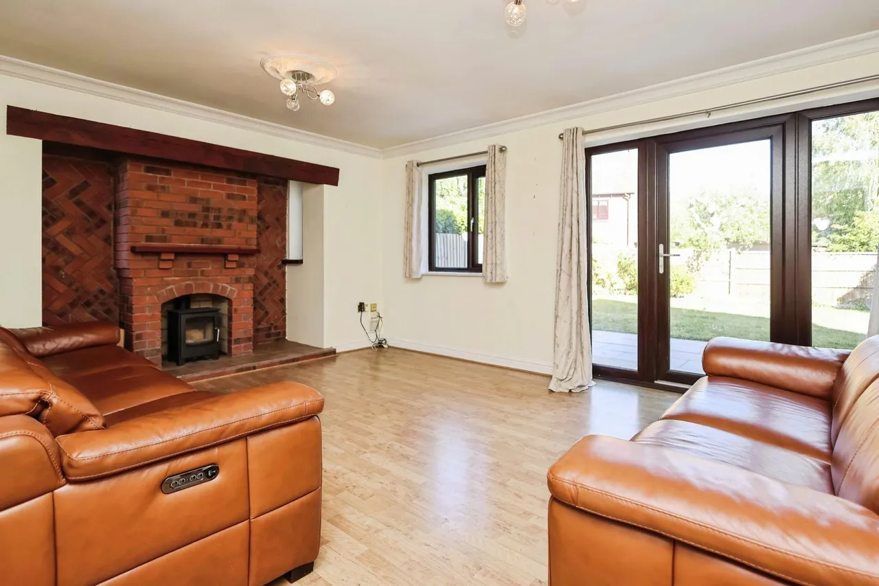 Brook Way, Wyre Piddle, WR10, photo 2