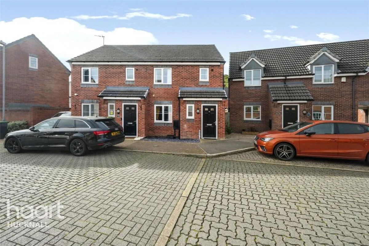 3 bed house for sale, Henfrey Drive, Nottingham, NG15
