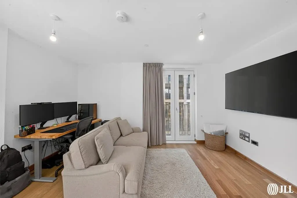Madison Way, London, E20, photo 11