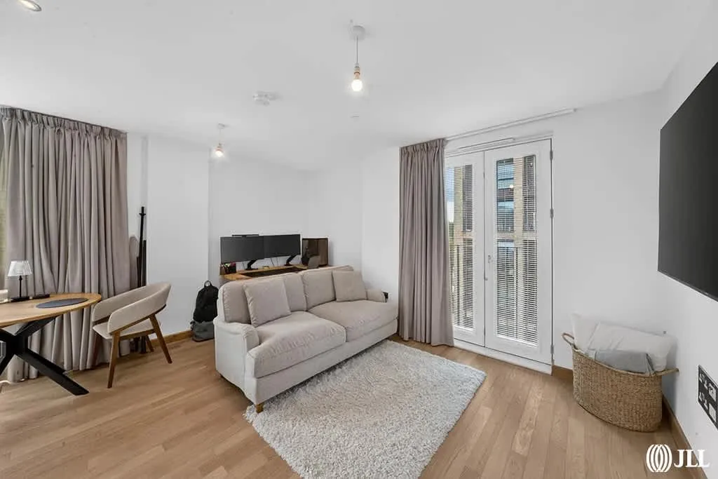 Madison Way, London, E20, photo 7