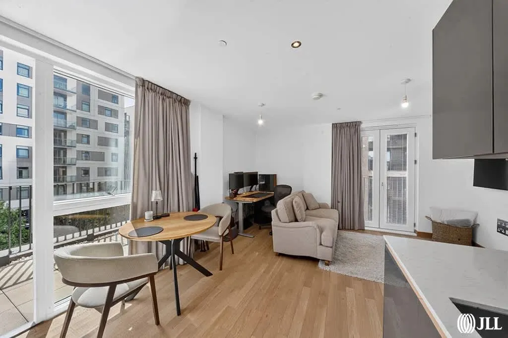 Madison Way, London, E20, photo 3