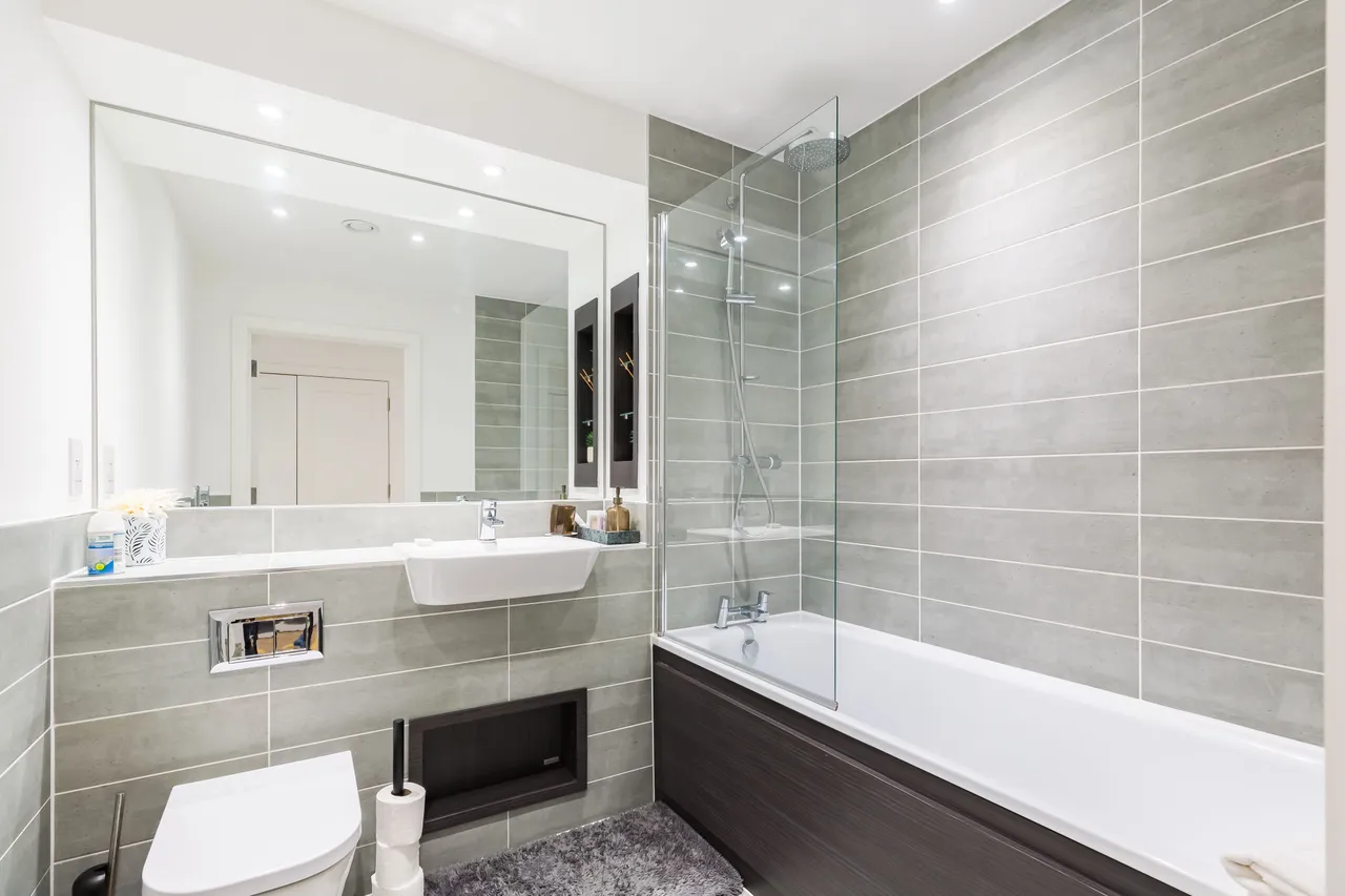 Flat 1001, Lamington Heights, 8 Madeira Street, London, photo 5