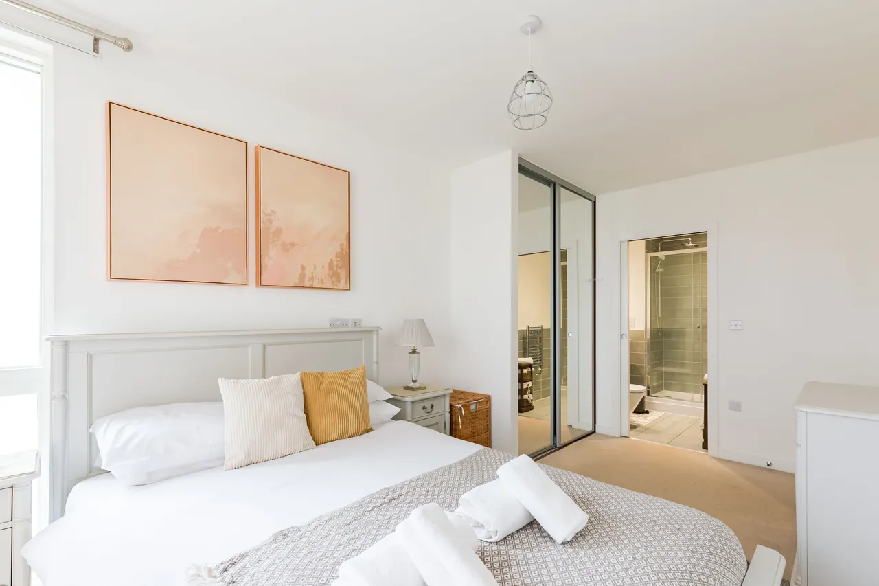 2 bed flat to rent — Flat 1001, Lamington Heights, 8 Madeira Street, London