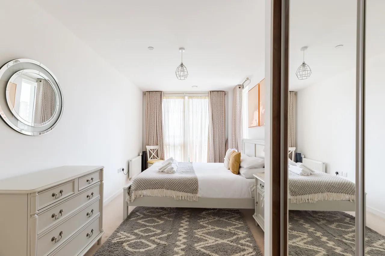 Flat 1001, Lamington Heights, 8 Madeira Street, London, photo 6
