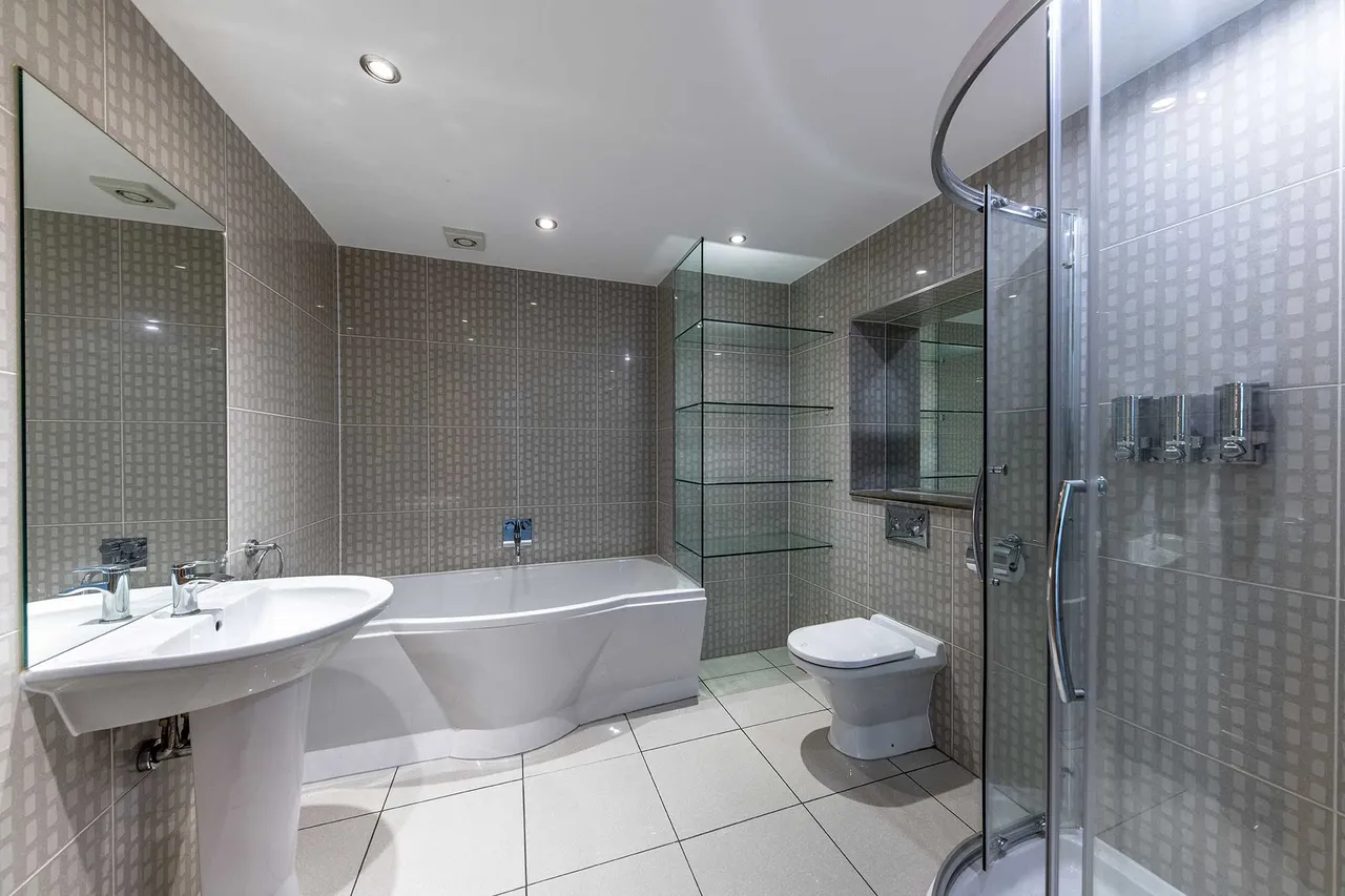 Belsize Lane, Belsize Park, London, NW3, photo 7