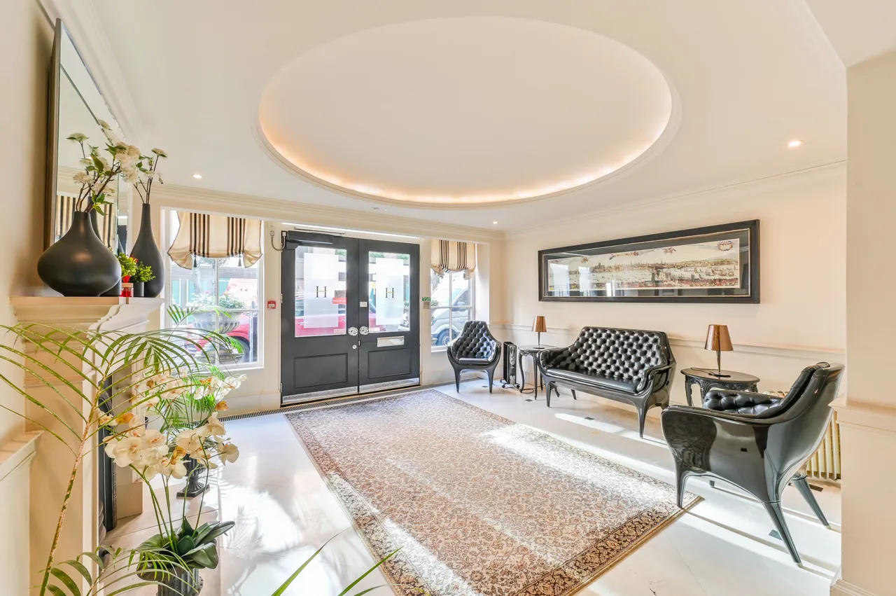 Flat 10 Haselbury House, 81 George Street, London, photo 6