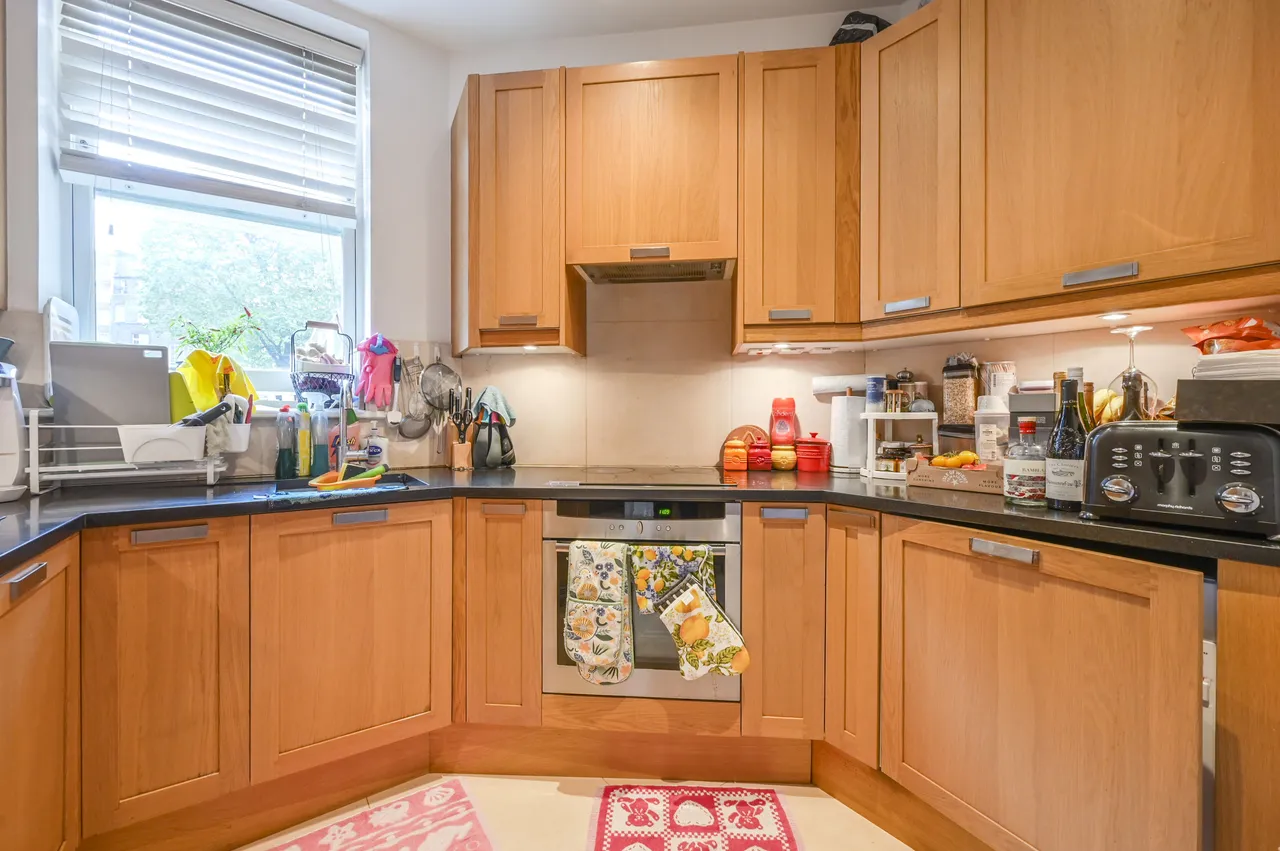 Flat 10 Haselbury House, 81 George Street, London, photo 4