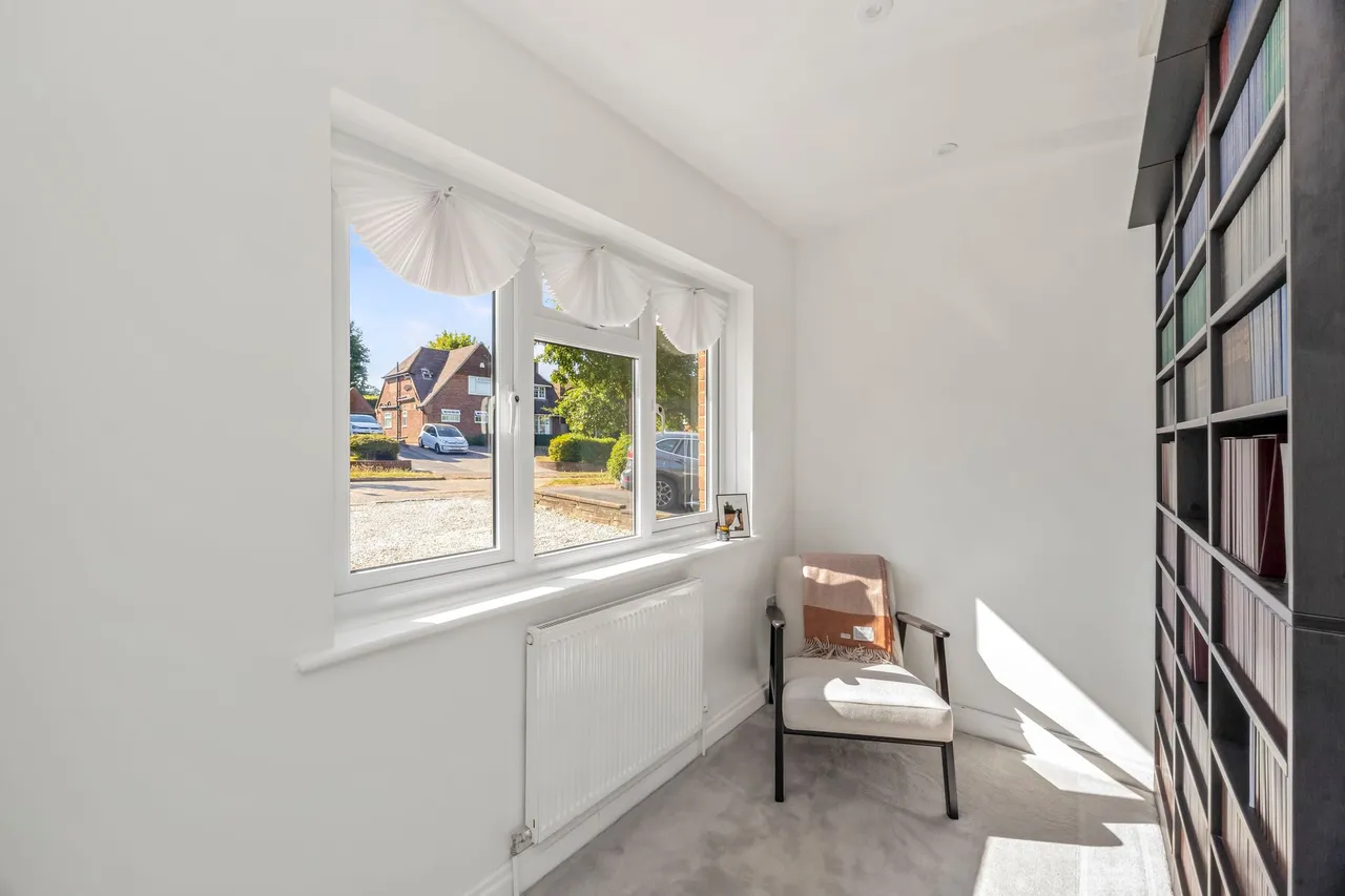 Farlington Avenue, Haywards Heath, RH16, photo 11