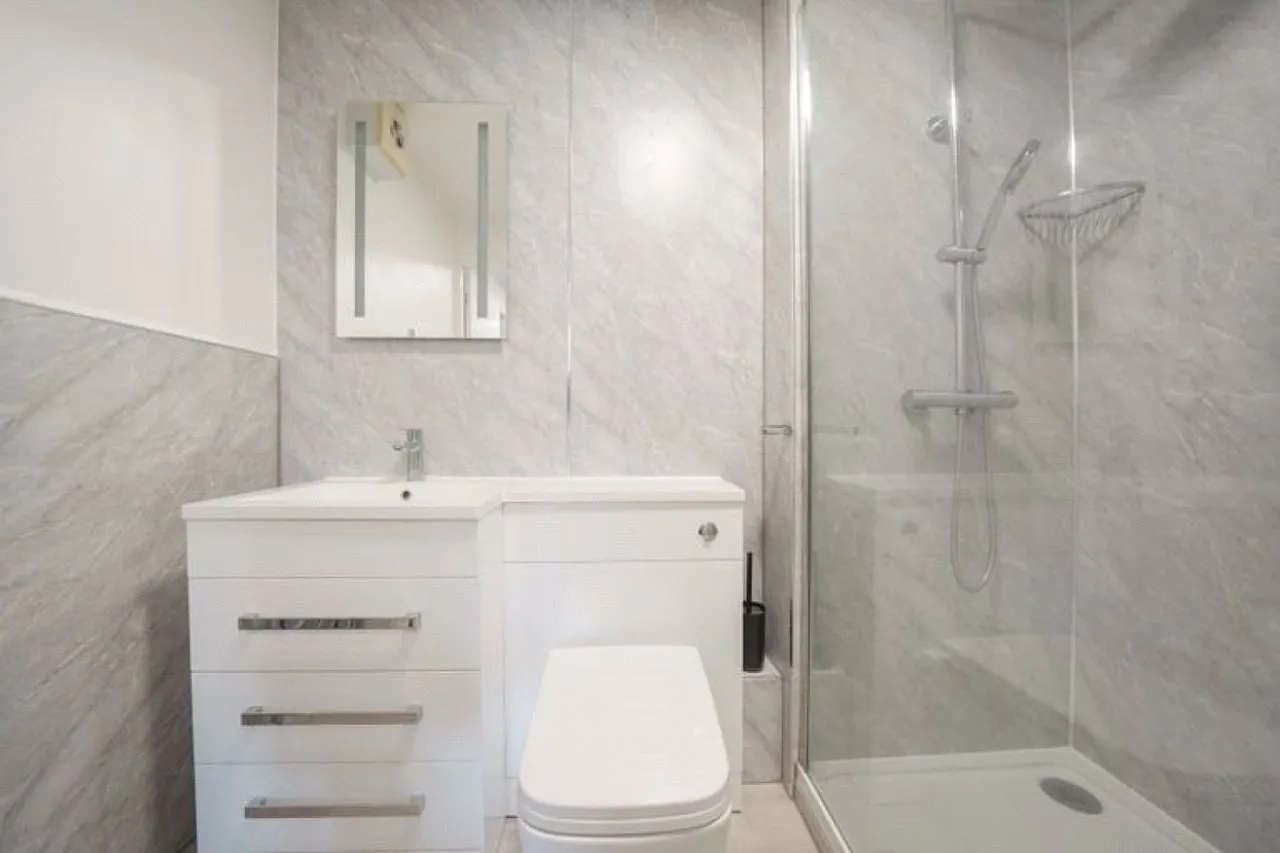 Cavell Drive, Enfield, EN2, photo 12