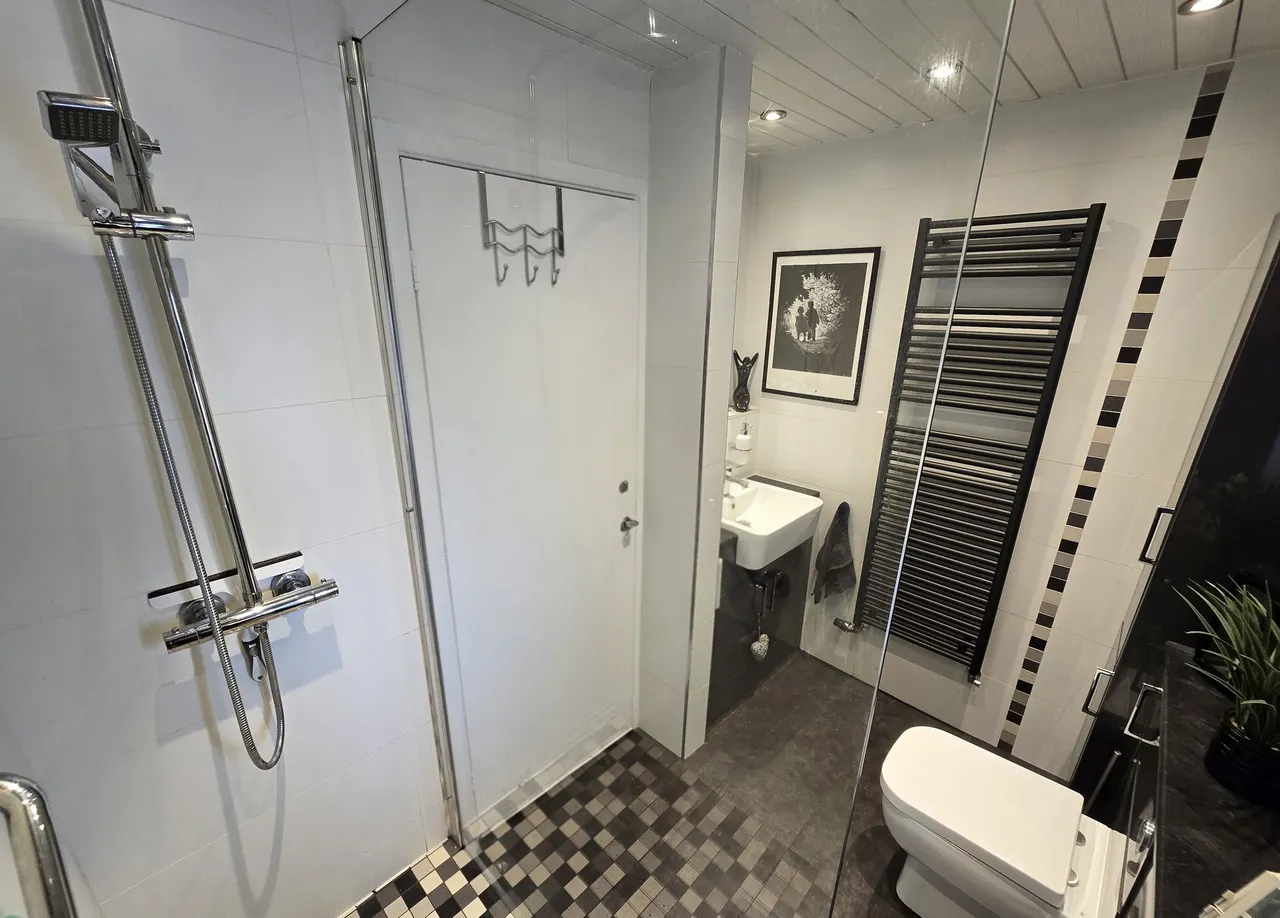 Whitebeam Close, Altrincham, photo 17