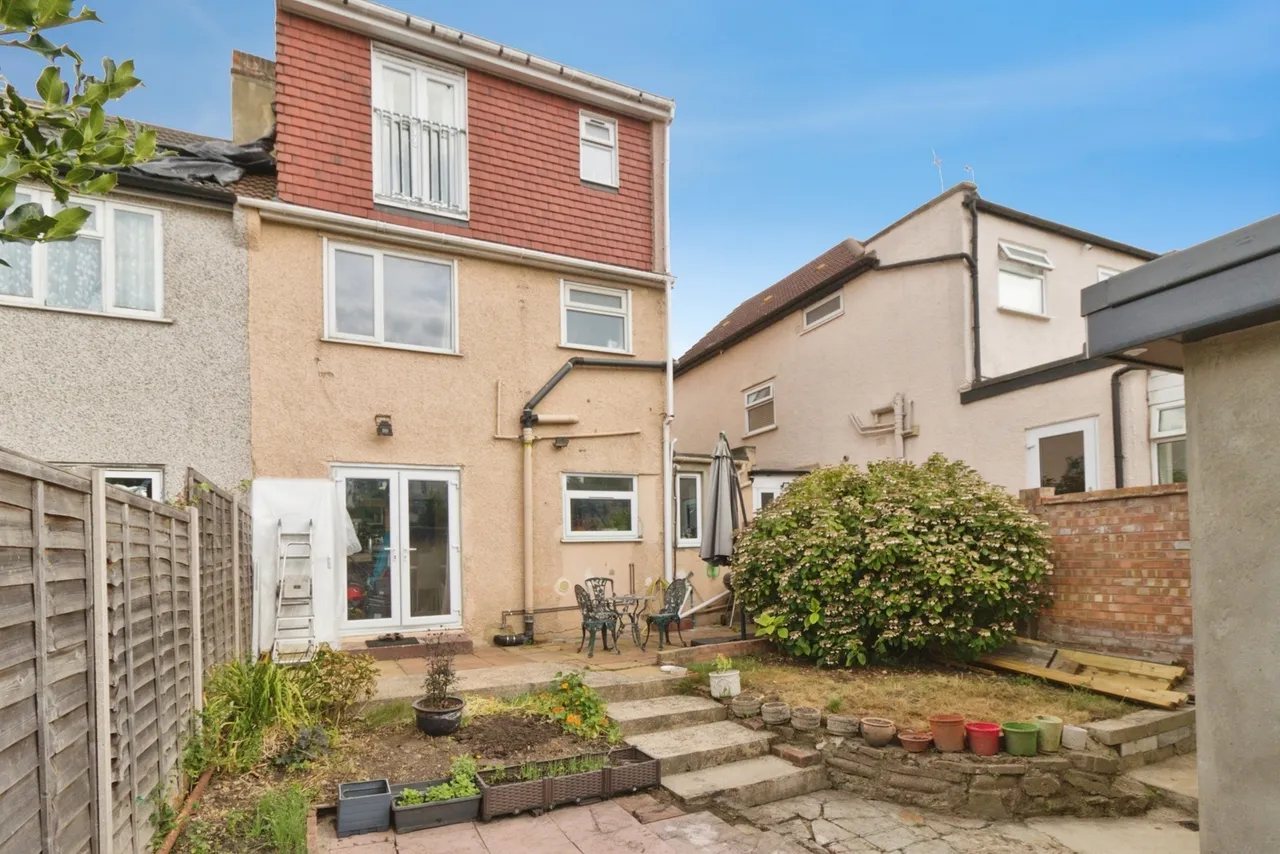 Bastion Road, London, SE2, photo 28