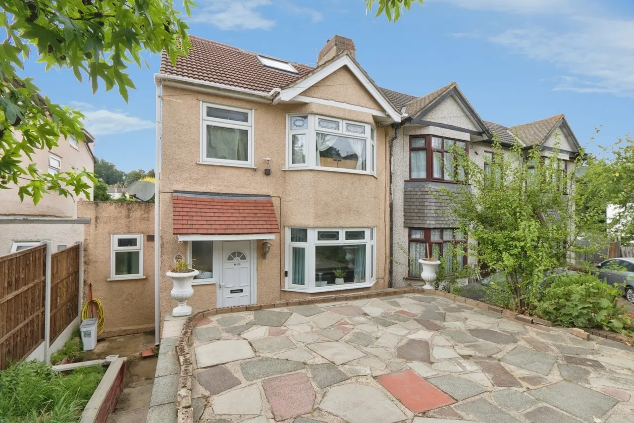 Bastion Road, London, SE2, photo 31
